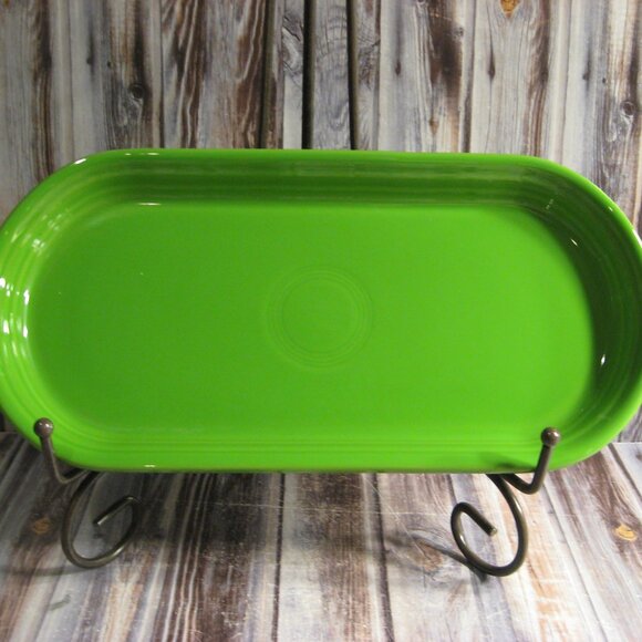 FIESTA BY HOMER LAUGHLIN SHAMROCK GREEN BREAD TRAY - Picture 1 of 2
